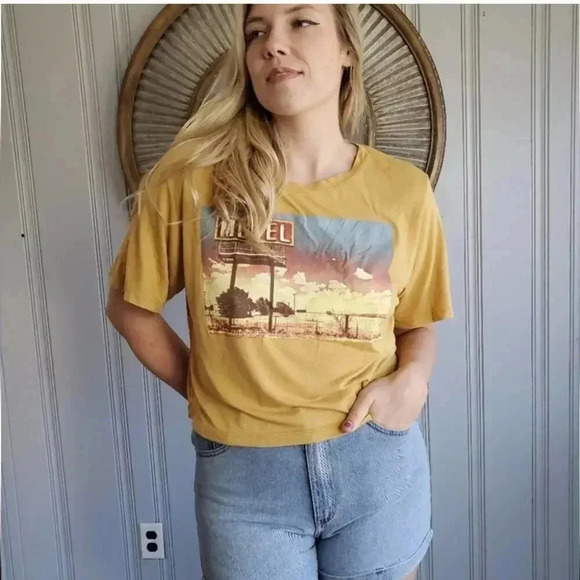 Graphic Cropped Tee Shirt - Small - Picture 1 of 7